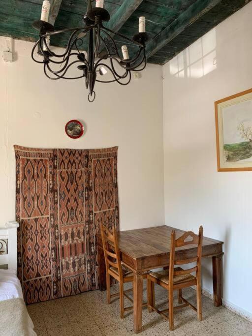 בית האבן העתיק מ-1885 עם מגונית פרטית בחצר Rosh Pinna Eksteriør bilde