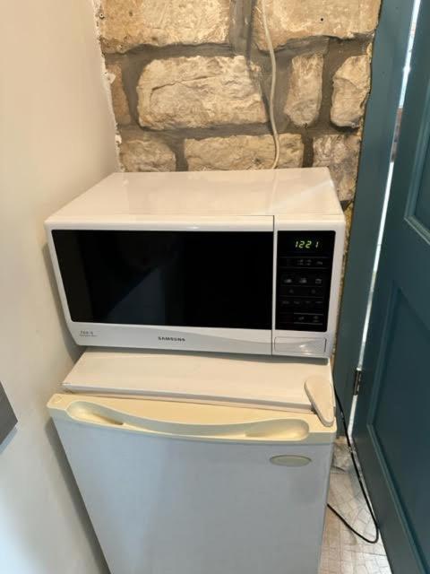 בית האבן העתיק מ-1885 עם מגונית פרטית בחצר Rosh Pinna Eksteriør bilde